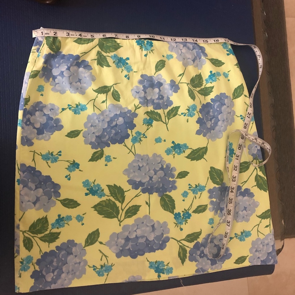 Skirt - Picture 2 of 4